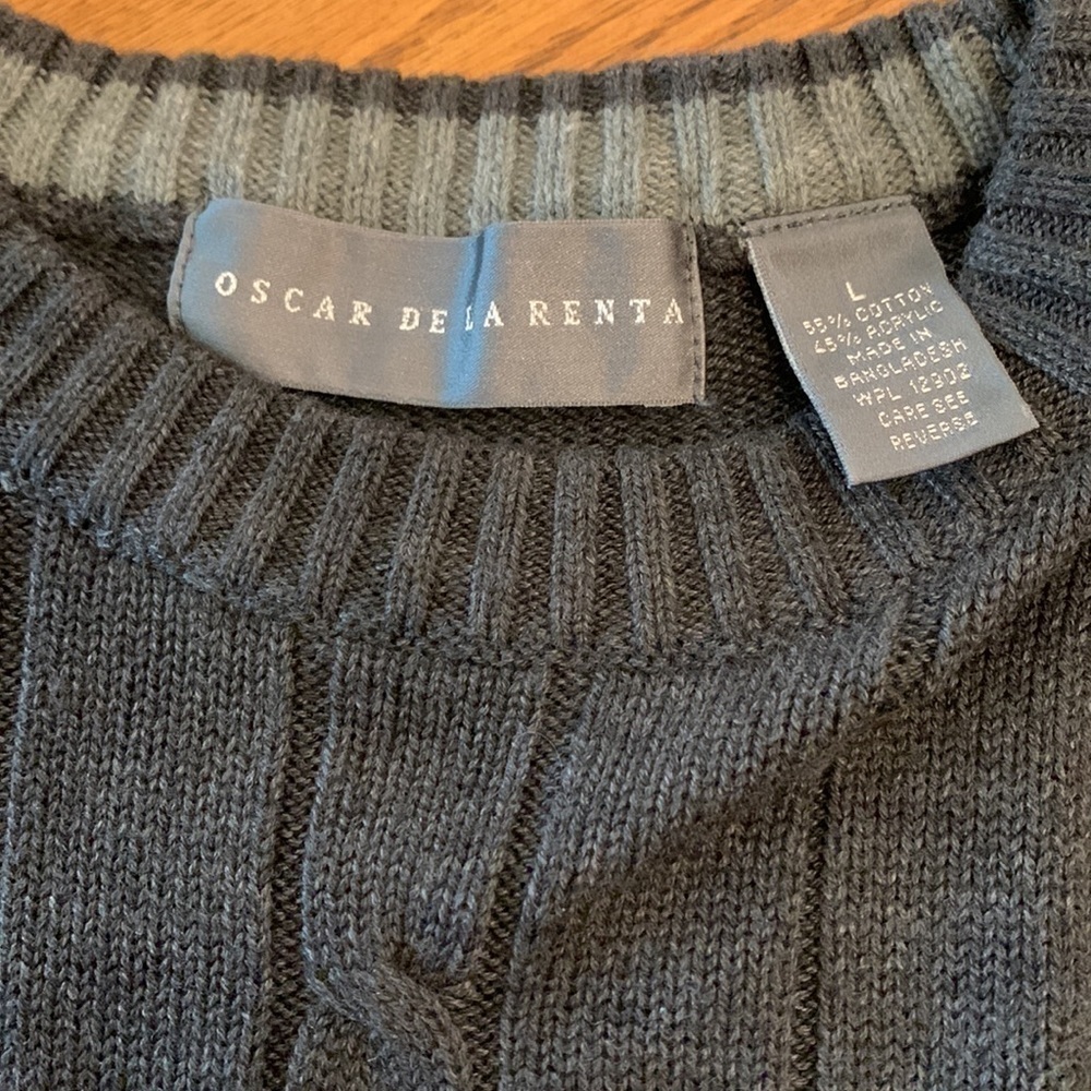 Oscar de la renta size L mens grey sweater long sleeve cable knit euc round neck